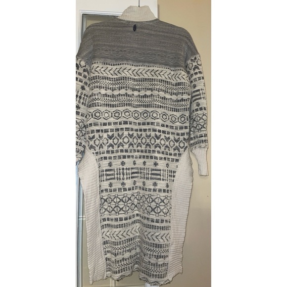 FP Movement Hole In One Half Zip Long Sleeve Tunic Sweater Size Small - Picture 4 of 6